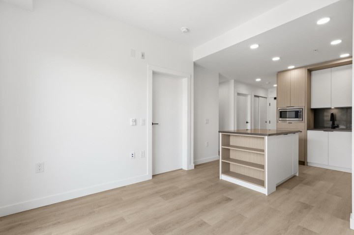 Photo 6 at 504 - 2268 E Broadway, Grandview Woodland, Vancouver East