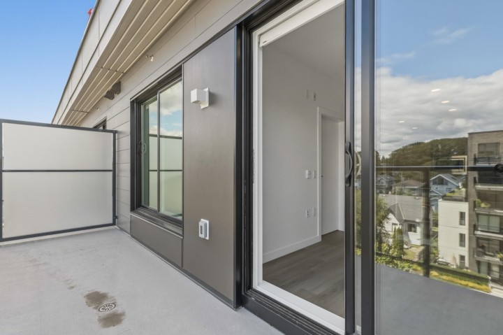 Photo 16 at 504 - 2268 E Broadway, Grandview Woodland, Vancouver East