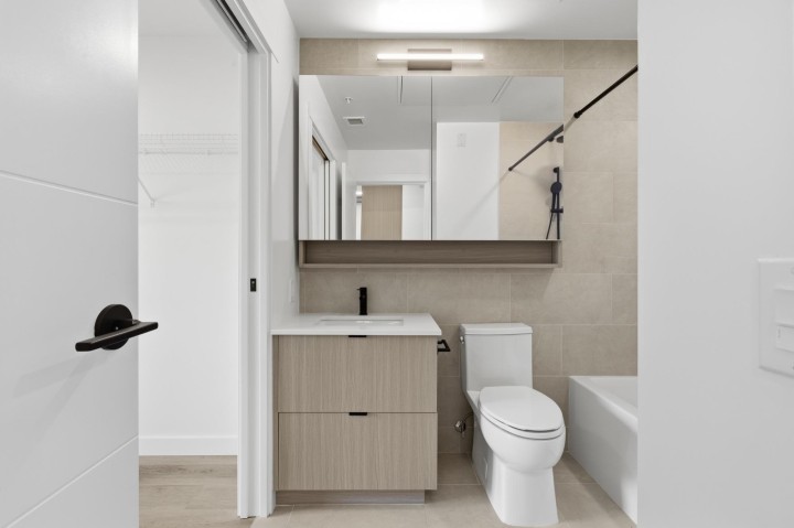 Photo 12 at 504 - 2268 E Broadway, Grandview Woodland, Vancouver East