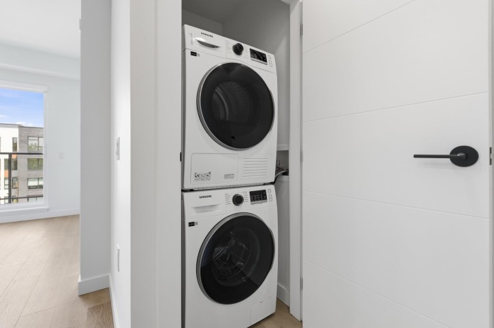 Photo 14 at 504 - 2268 E Broadway, Grandview Woodland, Vancouver East