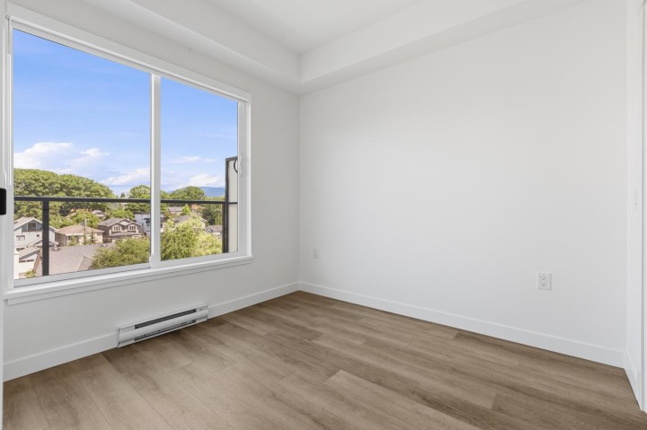 Photo 8 at 504 - 2268 E Broadway, Grandview Woodland, Vancouver East