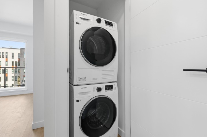 Photo 14 at 404 - 2268 E Broadway, Grandview Woodland, Vancouver East