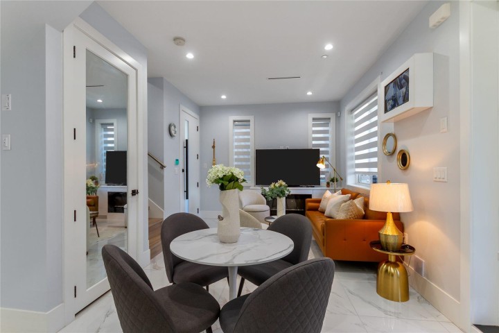 Photo 12 at 4328 Gladstone Street, Victoria VE, Vancouver East