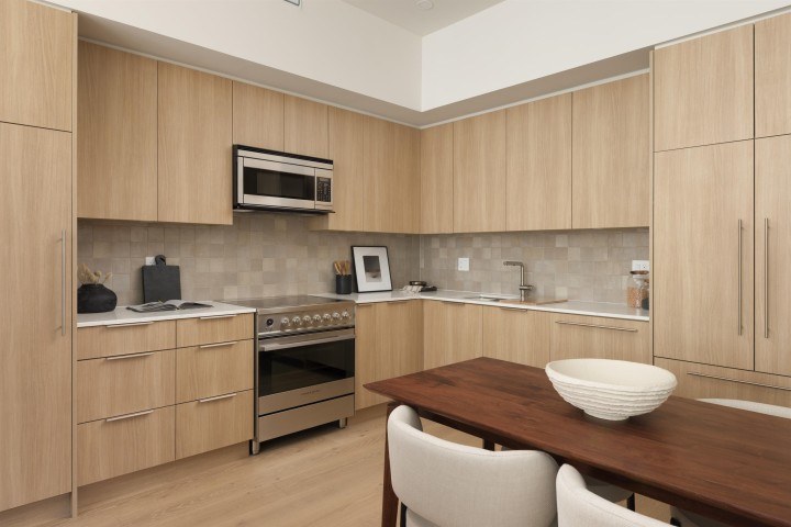 Photo 6 at 593 E 49th Avenue, Fraser VE, Vancouver East