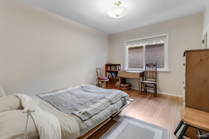 Photo 6 at 4 E 46th Avenue, Main, Vancouver East