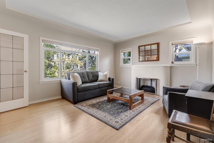 Photo 1 at 4 E 46th Avenue, Main, Vancouver East