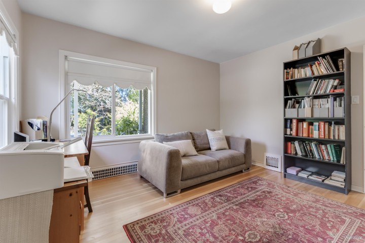 Photo 5 at 4 E 46th Avenue, Main, Vancouver East
