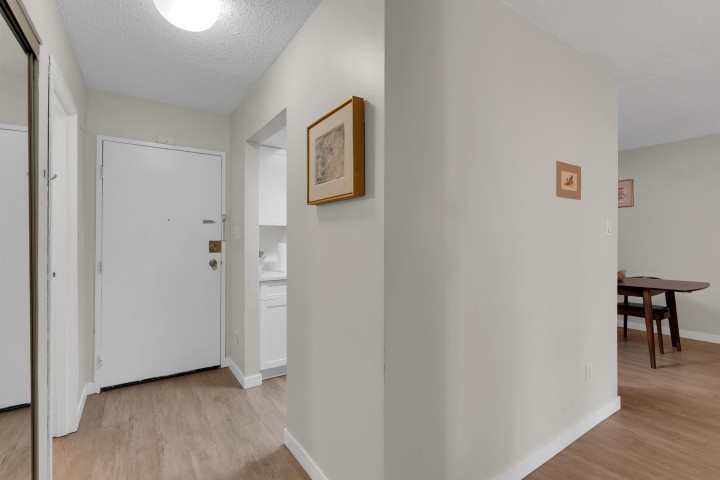 Photo 2 at 105 - 975 E Broadway, Mount Pleasant VE, Vancouver East