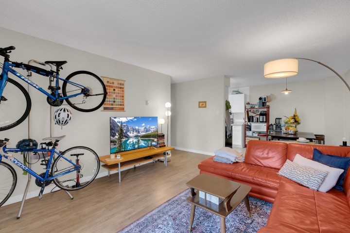 Photo 7 at 105 - 975 E Broadway, Mount Pleasant VE, Vancouver East