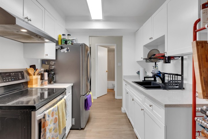 Photo 11 at 105 - 975 E Broadway, Mount Pleasant VE, Vancouver East
