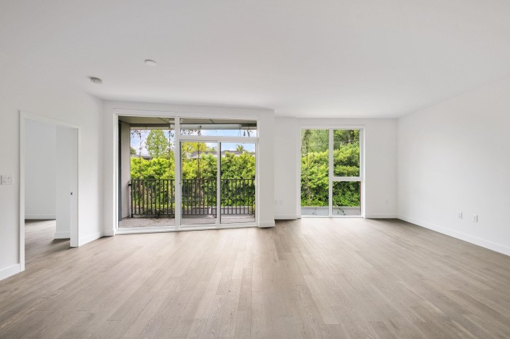 Photo 2 at 303 - 2888 Arbutus Street, Kitsilano, Vancouver West