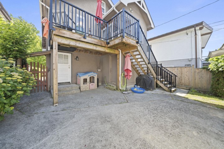 Photo 29 at 5743 St. Margarets Street, Killarney VE, Vancouver East