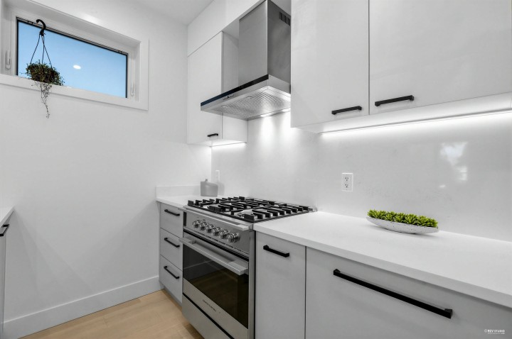 Photo 6 at 3172 W 26th Avenue, MacKenzie Heights, Vancouver West