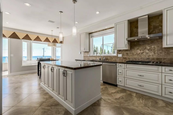 Photo 6 at 2417 Skilift Road, Panorama Village, West Vancouver