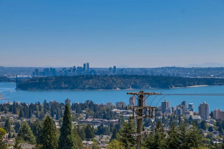 Photo 20 at 2417 Skilift Road, Panorama Village, West Vancouver