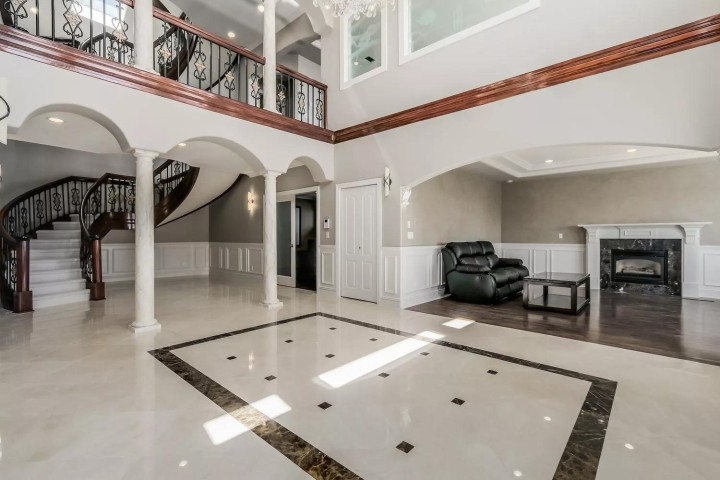 Photo 4 at 2417 Skilift Road, Panorama Village, West Vancouver