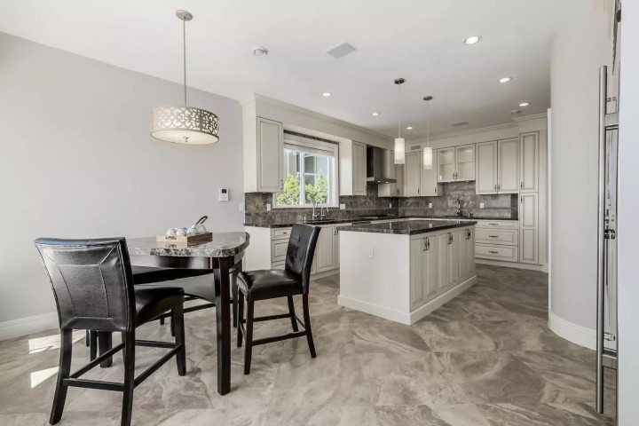 Photo 8 at 2417 Skilift Road, Panorama Village, West Vancouver