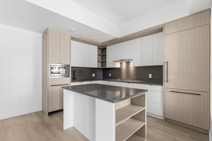 Photo 2 at 102 - 2268 E Broadway, Grandview Woodland, Vancouver East