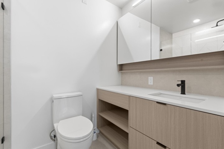 Photo 10 at 102 - 2268 E Broadway, Grandview Woodland, Vancouver East