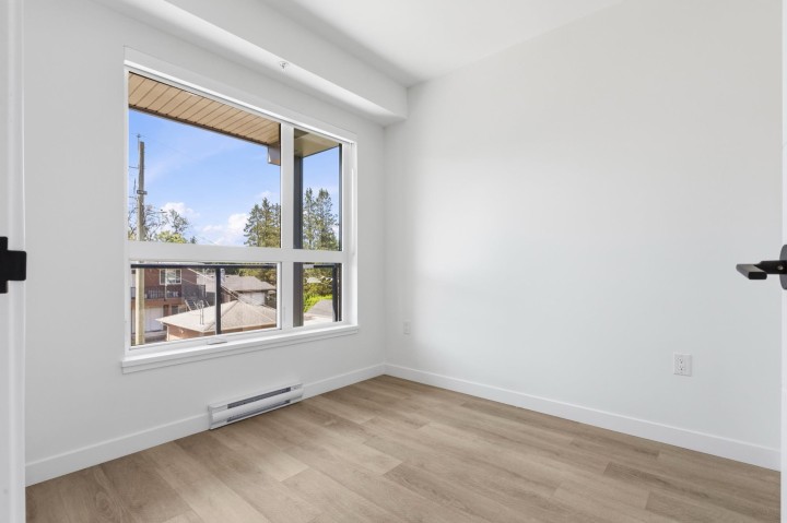 Photo 10 at 202 - 2268 E Broadway, Grandview Woodland, Vancouver East