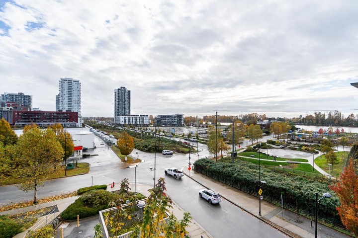 Photo 11 at 502 - 3281 E Kent Avenue North, South Marine, Vancouver East
