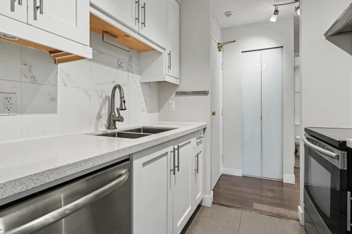 Photo 26 at 203 - 1611 E 3rd Avenue, Vancouver East