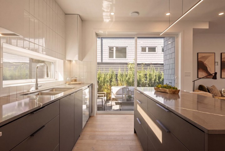 Photo 6 at 2796 Cambridge Street, Hastings Sunrise, Vancouver East