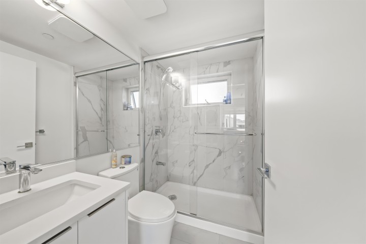 Photo 17 at 742 E 58th Avenue, South Vancouver, Vancouver East