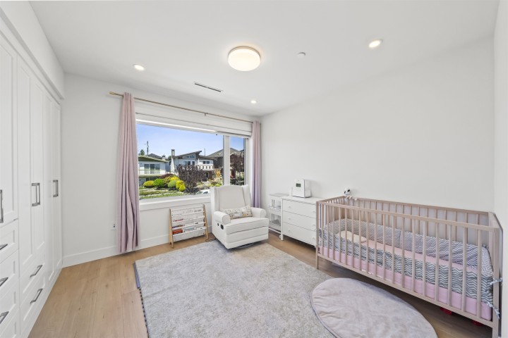 Photo 14 at 742 E 58th Avenue, South Vancouver, Vancouver East