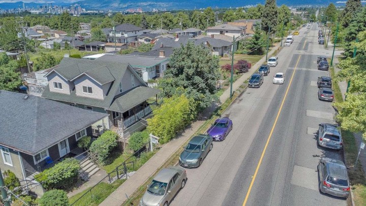 Photo 3 at 4265 Slocan Street, Renfrew Heights, Vancouver East