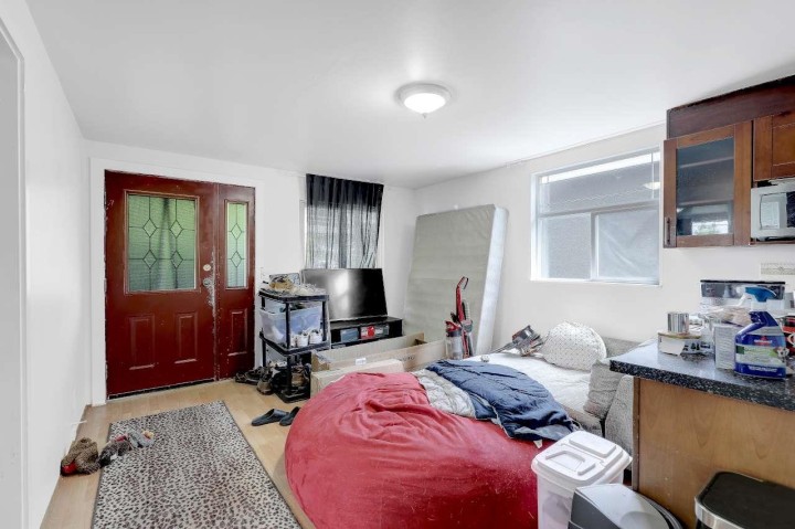 Photo 9 at 4265 Slocan Street, Renfrew Heights, Vancouver East