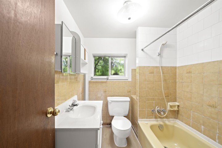 Photo 19 at 942 Nanaimo Street, Renfrew VE, Vancouver East