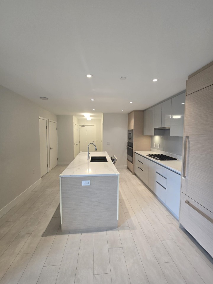 Photo 12 at 501 - 3538 Sawmill Crescent, South Marine, Vancouver East