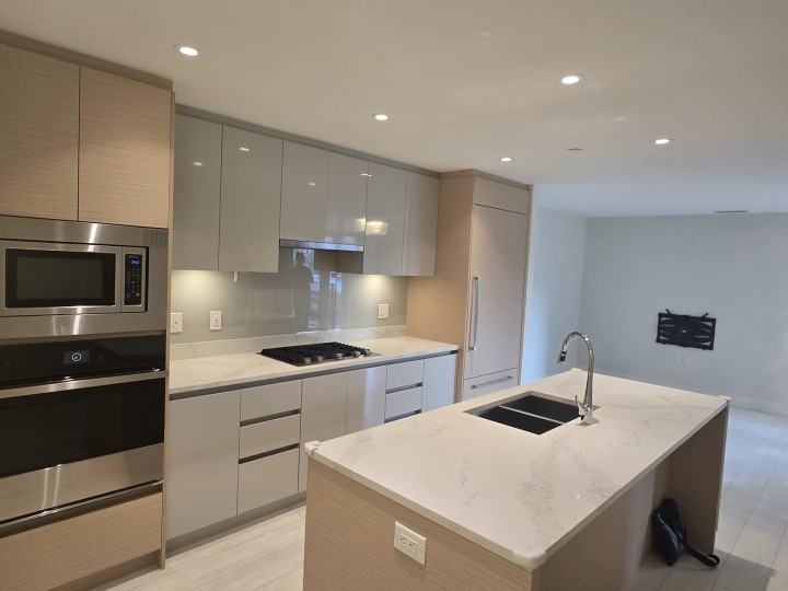 Photo 9 at 501 - 3538 Sawmill Crescent, South Marine, Vancouver East