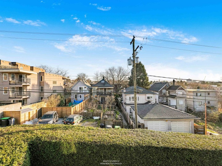 Photo 27 at 306 - 2222 Cambridge Street, Hastings, Vancouver East