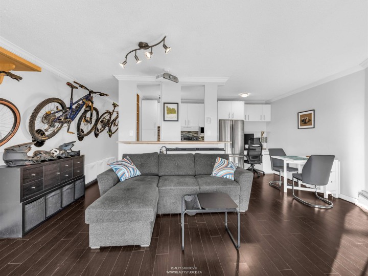 Photo 15 at 306 - 2222 Cambridge Street, Hastings, Vancouver East