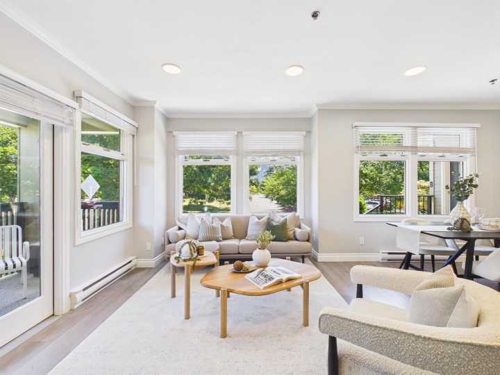 Photo 2 at 1115 Chestnut Street, Kitsilano, Vancouver West