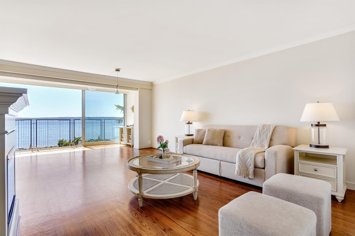 Photo 1 at 107 - 150 24 Street, Dundarave, West Vancouver