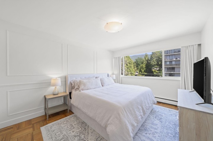 Photo 11 at 504 - 1750 Esquimalt Avenue, Ambleside, West Vancouver