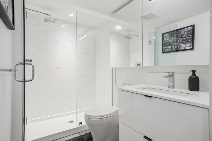 Photo 12 at 319 - 630 E Broadway, Mount Pleasant VE, Vancouver East