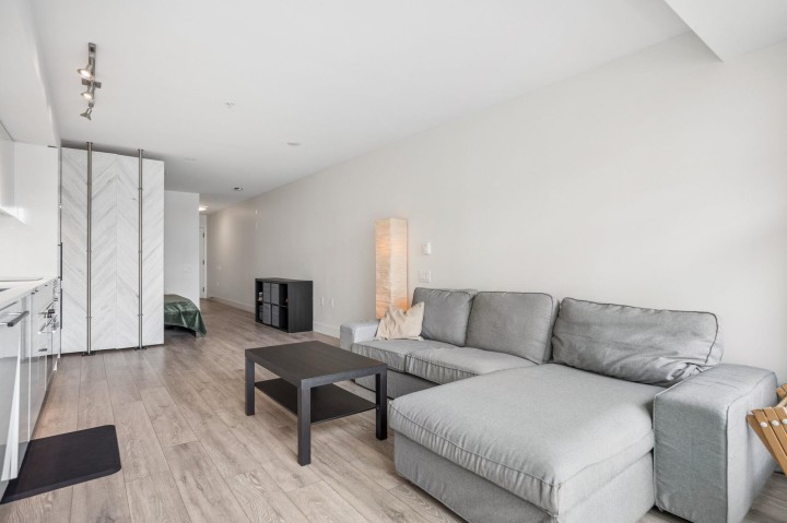 Photo 3 at 319 - 630 E Broadway, Mount Pleasant VE, Vancouver East