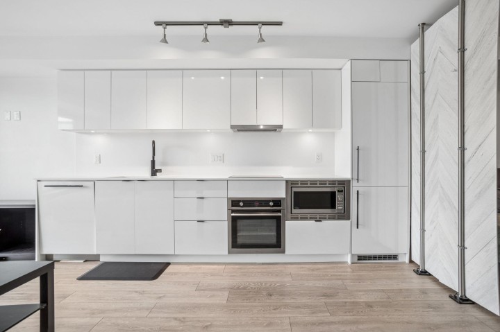 Photo 5 at 319 - 630 E Broadway, Mount Pleasant VE, Vancouver East