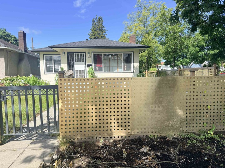 Photo 1 at 2815 Nanaimo Street, Grandview Woodland, Vancouver East