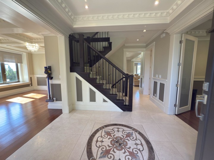 Photo 10 at 7689 Jasper Crescent, Fraserview VE, Vancouver East