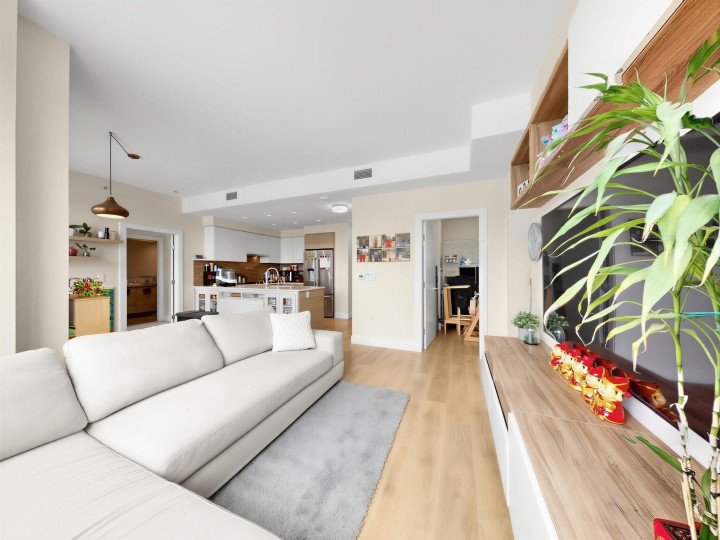 Photo 12 at 903 - 3451 Sawmill Crescent, South Marine, Vancouver East