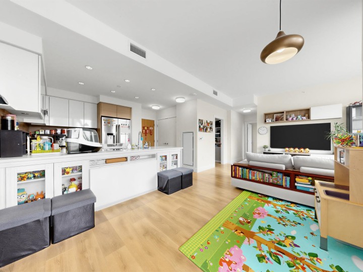 Photo 3 at 903 - 3451 Sawmill Crescent, South Marine, Vancouver East