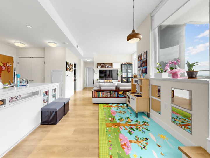 Photo 4 at 903 - 3451 Sawmill Crescent, South Marine, Vancouver East