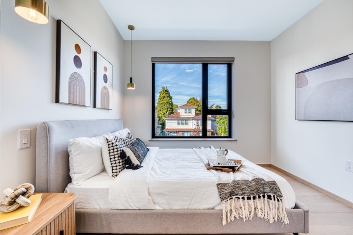 Photo 14 at 2 - 968 E 55th Avenue, South Vancouver, Vancouver East