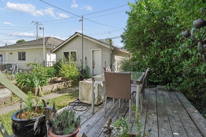 Photo 13 at 116 E 37th Avenue, Main, Vancouver East