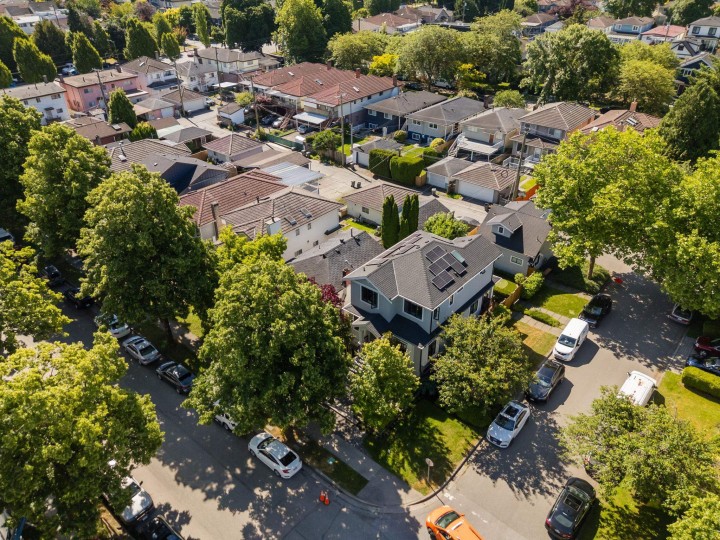 Photo 4 at 116 E 37th Avenue, Main, Vancouver East